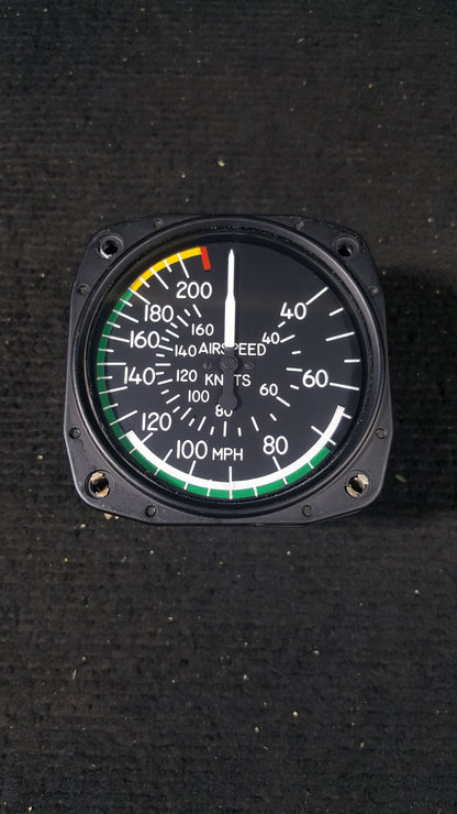 Airspeed Indicator - United Instruments - C-FKYZ