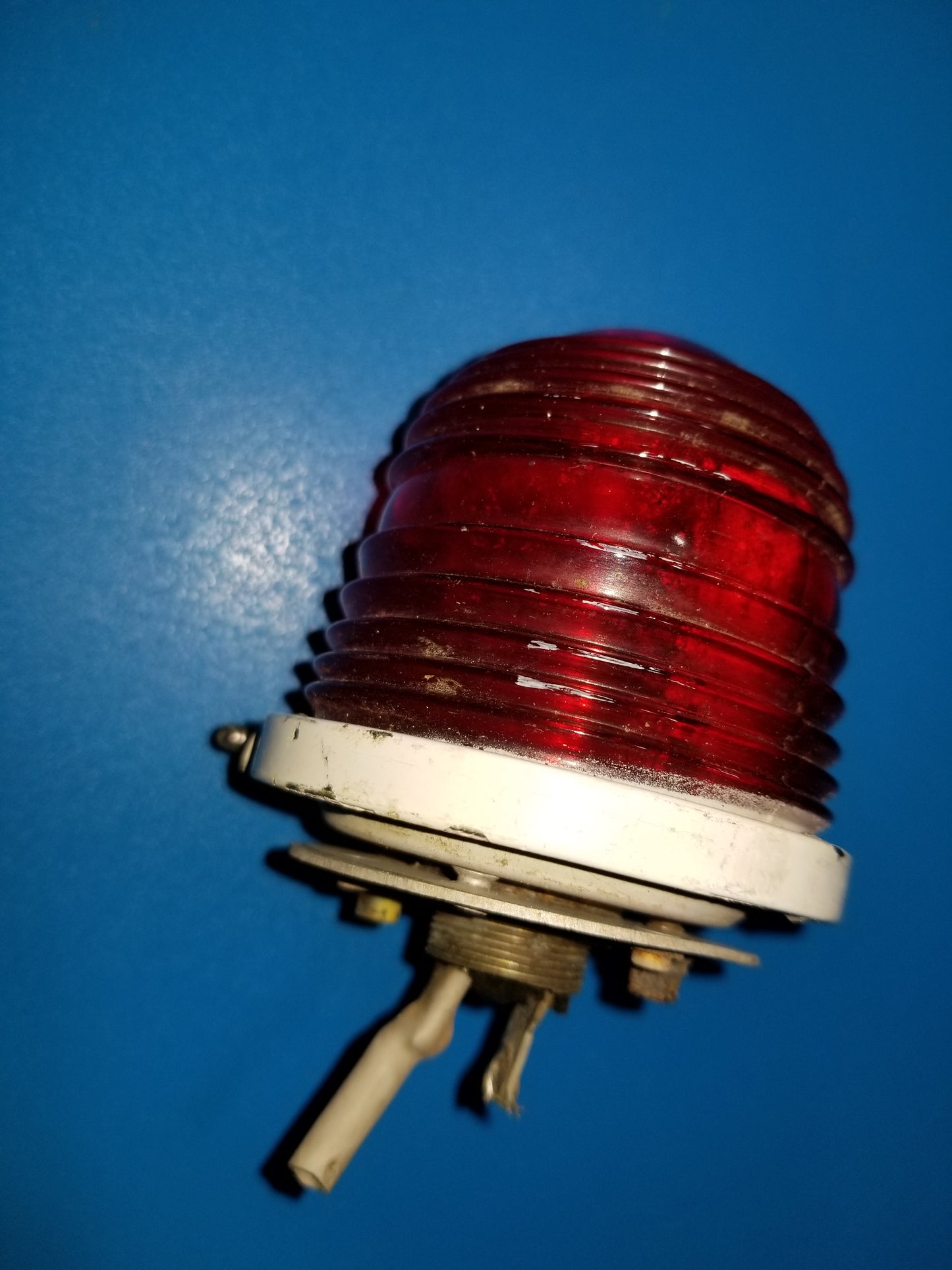 Beacon Light Strobe Red Assy - Cessna - C-FWOK