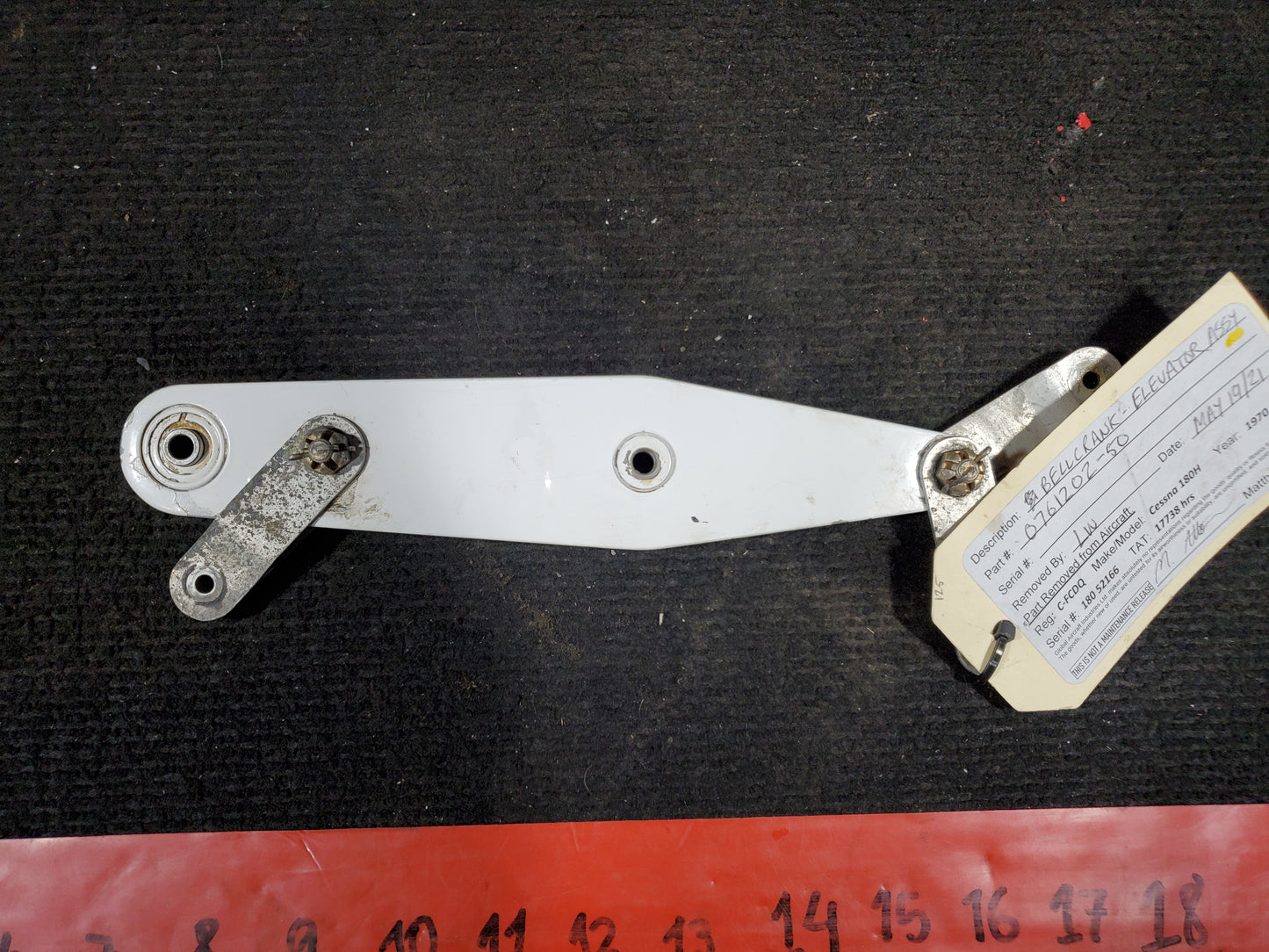 Bellcrank Elevator Assy - Cessna - C-FCDQ