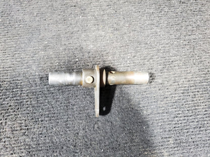 Door Spindle Assy - Cessna - C-FSKF