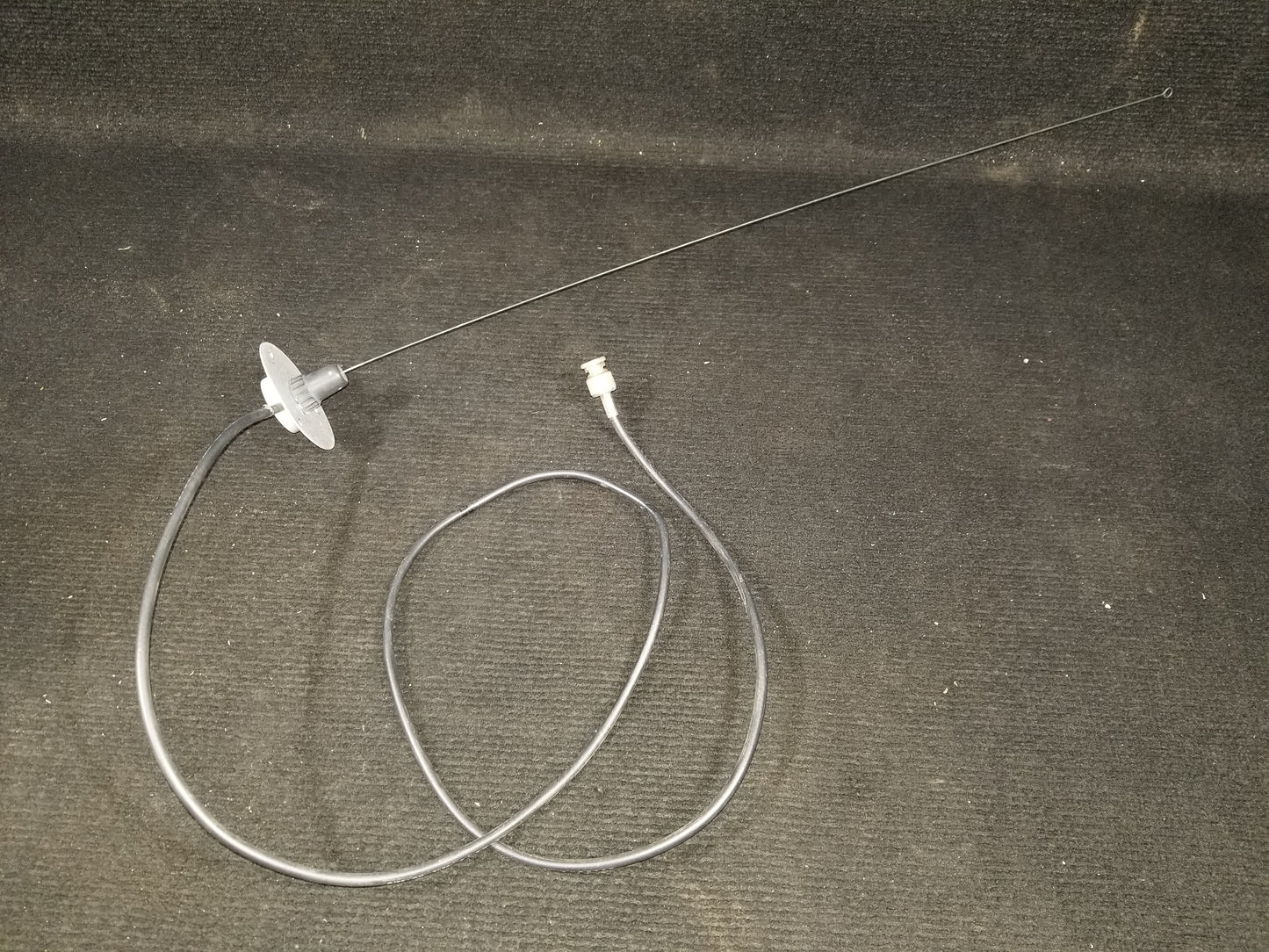 ELT Antenna - Beechcraft - CF-ZOS