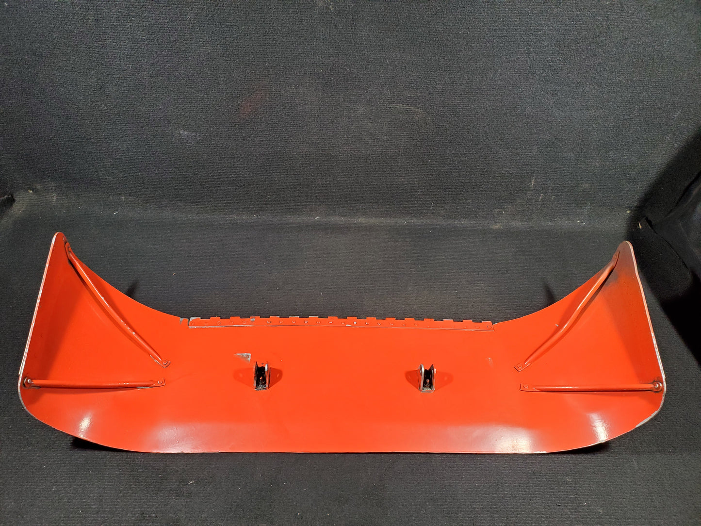 Engine Cowl Flap - 1 of 2 - C-FSYN (#5052055-5)