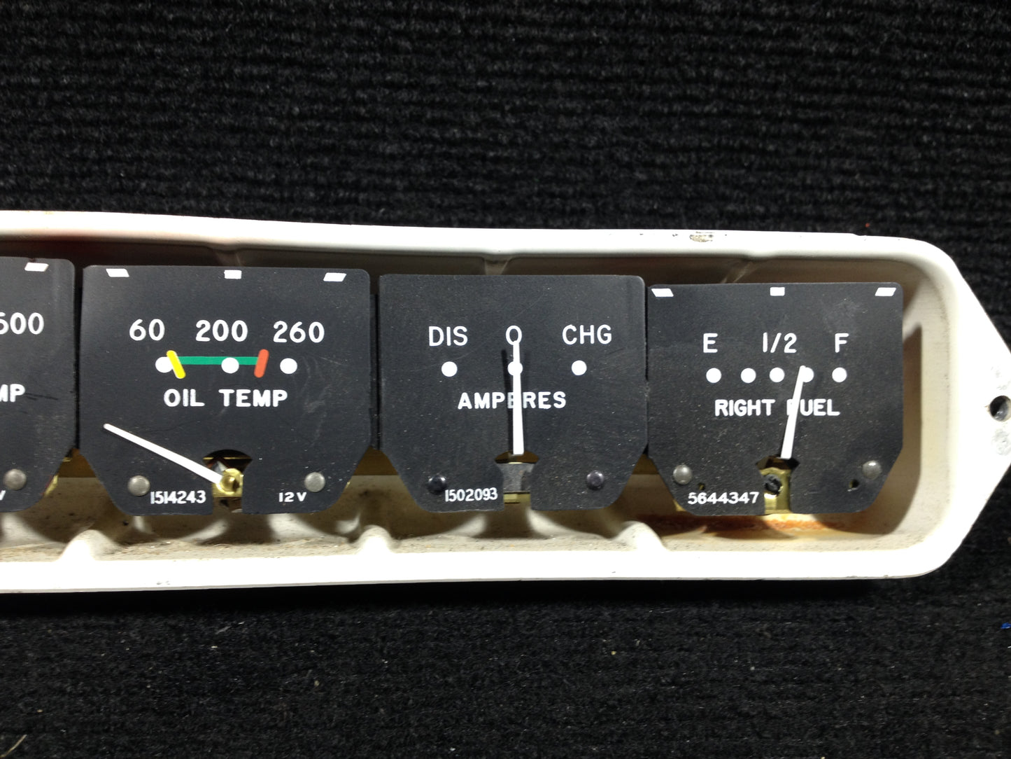 Engine Instrument Cluster - Beechcraft - C-FOZZ