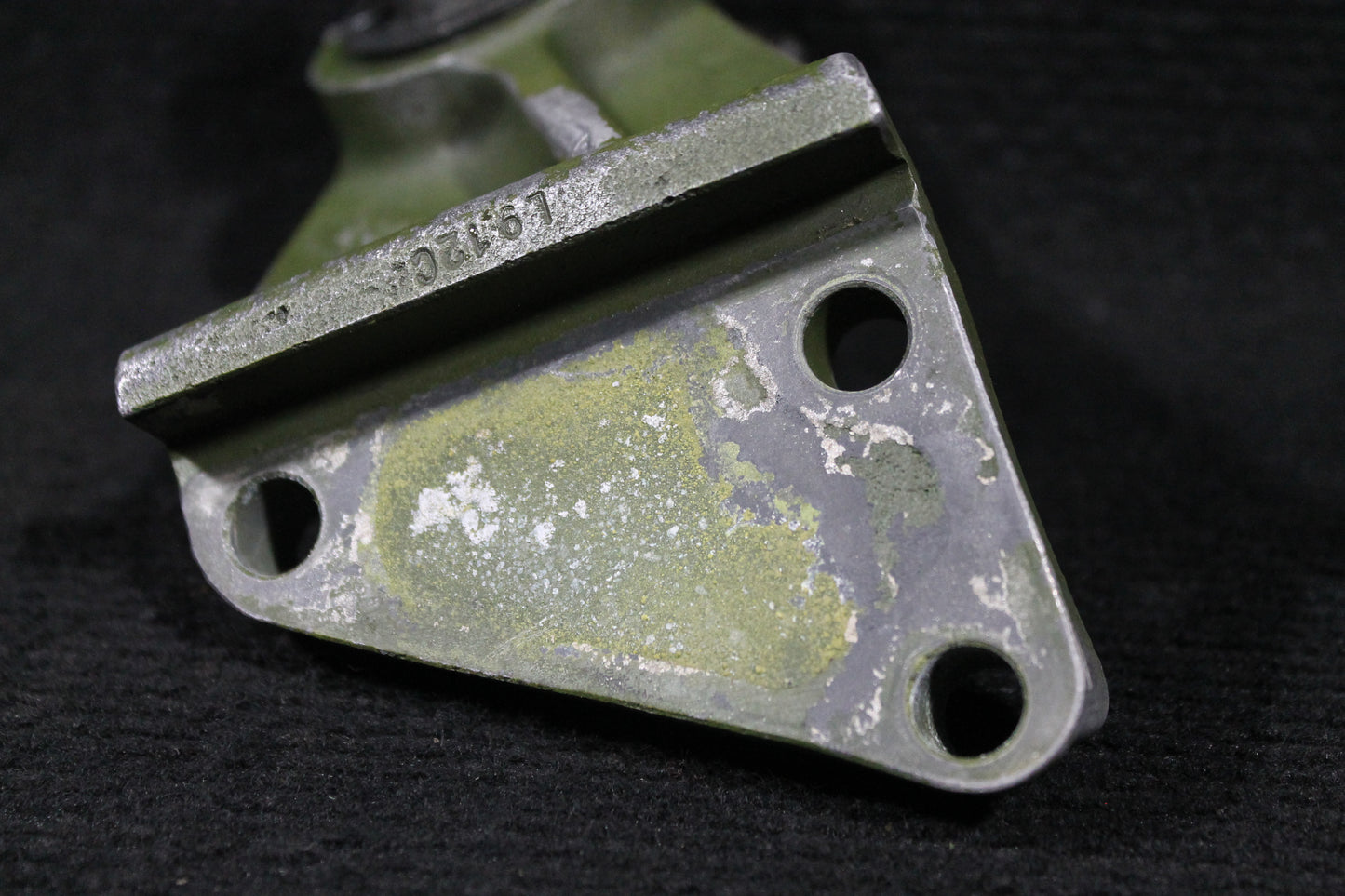 Engine Mount Bracket Right Front - C-GXZZ (#40043)