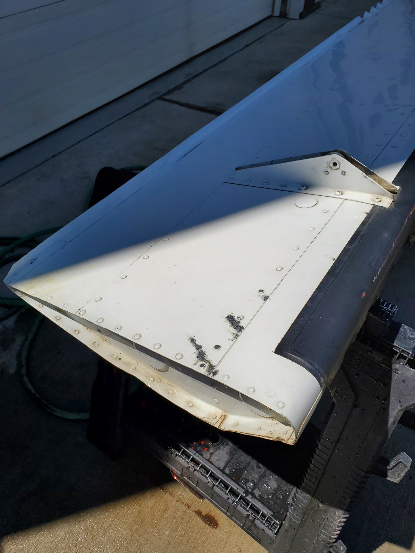 LH Flap Assy - 5Y-RNA (#2625000-37)