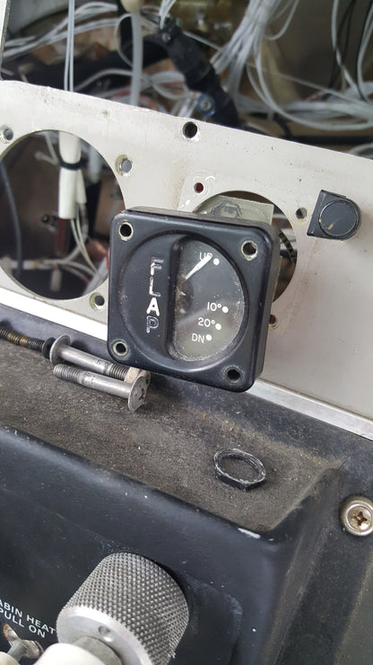 Flap position Indicator - C-FBPO (#FCD4-B1781)