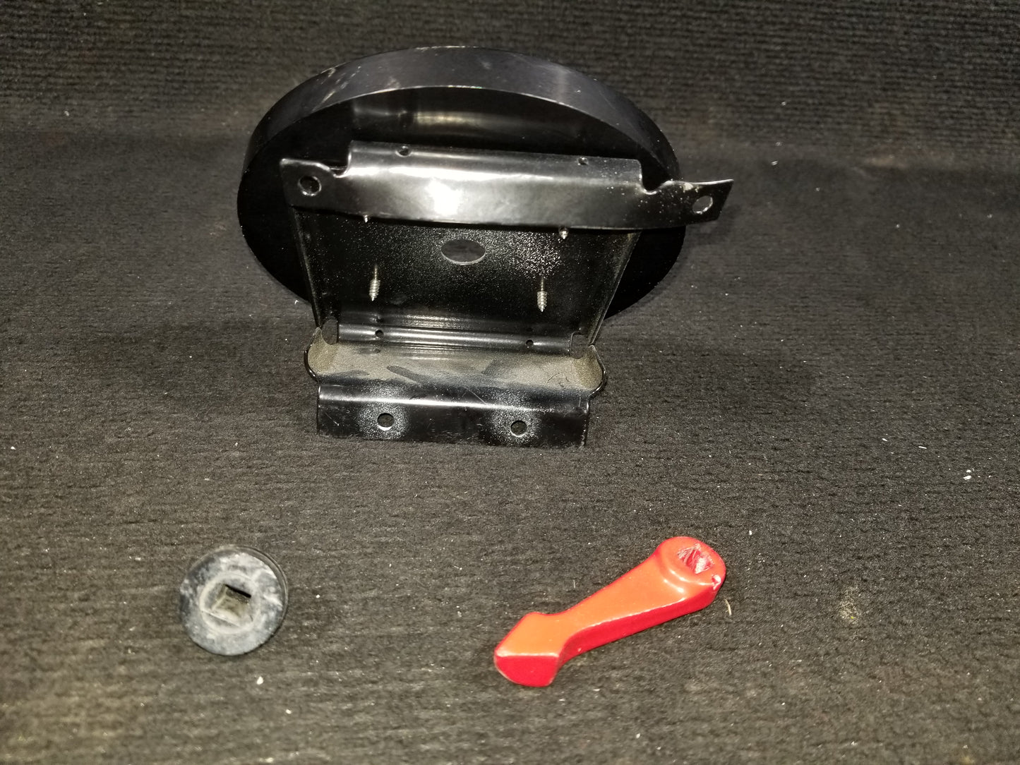 Fuel Selector Bracket and Handle Assembly - C-FKXV