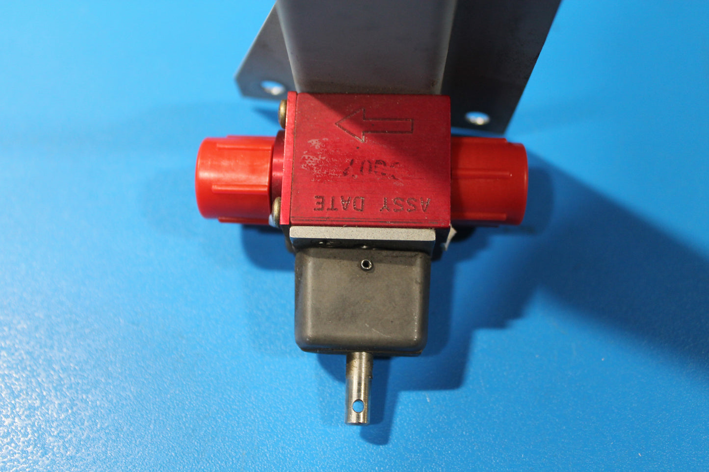 Fuel Shut Off Valve - AVI with mount bracket C798-3 - C-GFYD (#C670-1)