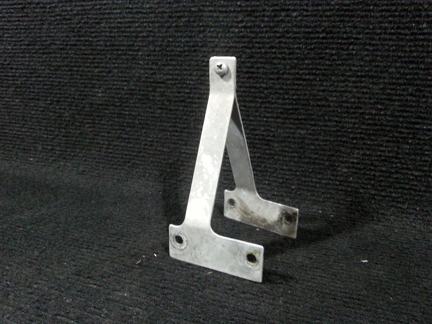 Fuel Strainer Control Wire Stabilizer Brackets - C-FCDN