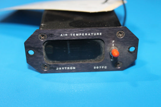 OAT Air Temp Gauge - Davtron - C-GHZN