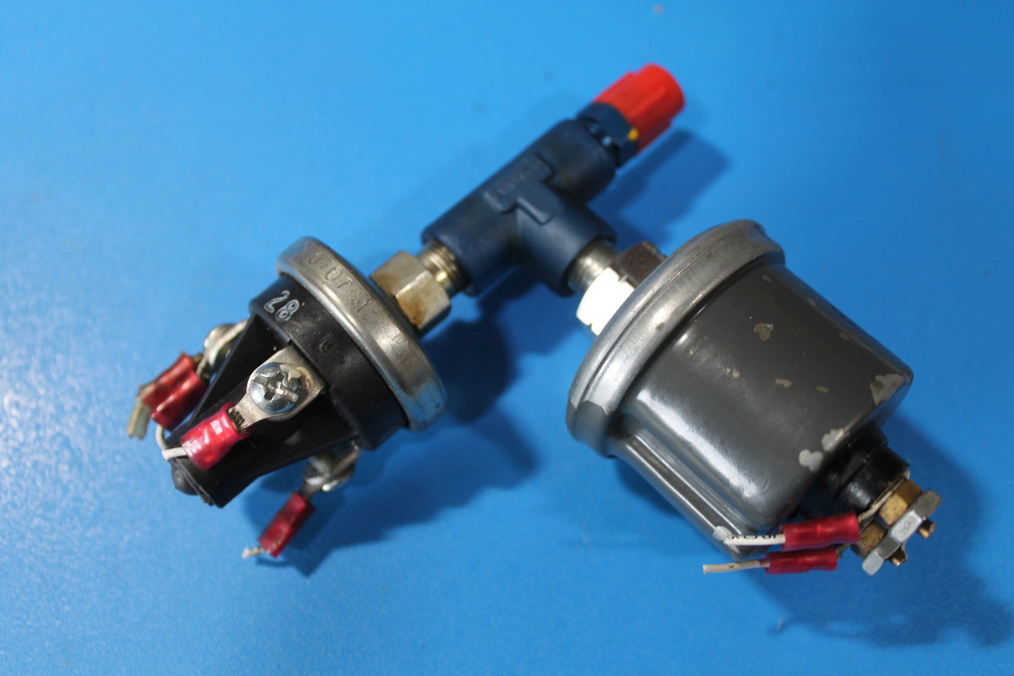 Oil Pressure Sender Unit with switch B426-1 - C-GFYD (#B308-1)