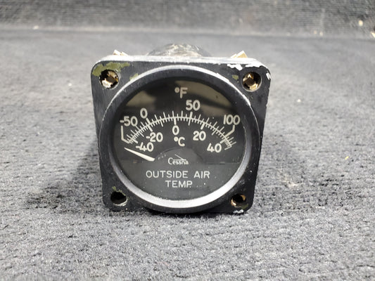 Outside Air Temp Indicator - Cessna - C-FSYN