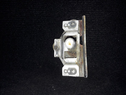 Door Latch Clutch RH with Escutcheon Plate 0711698-4 - C-FCDN (#0711699-2)