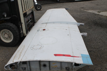 Wing - RH with extended range tank - Damaged - C-FWOK (#0720601-207)