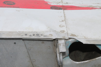 Wing - RH with extended range tank - Damaged - C-FWOK (#0720601-207)