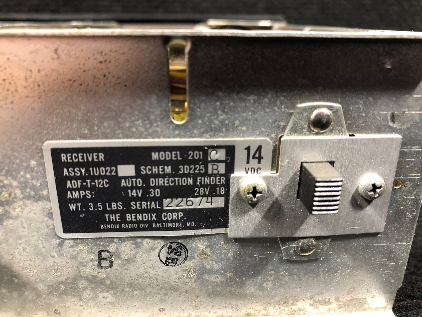 Radio - ADF Receiver T-12C - Bendix - C-FWOK