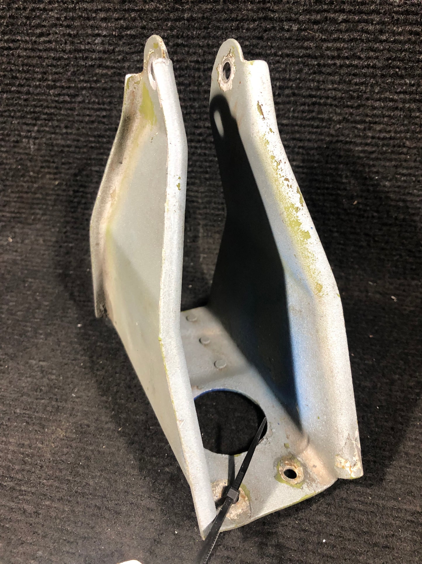 Rudder Bellcrank Bracket - Cessna - C-FCDQ