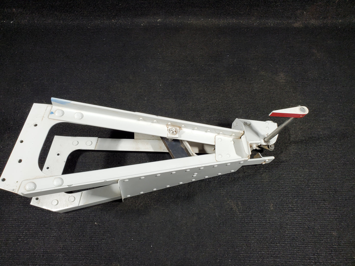 Rudder Gust Lock - Aero Twin INC - C-FSKF (#AT-RL-1001)