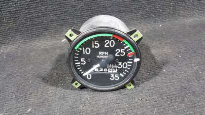 Tachometer - Mooney M20C - C-GNNM