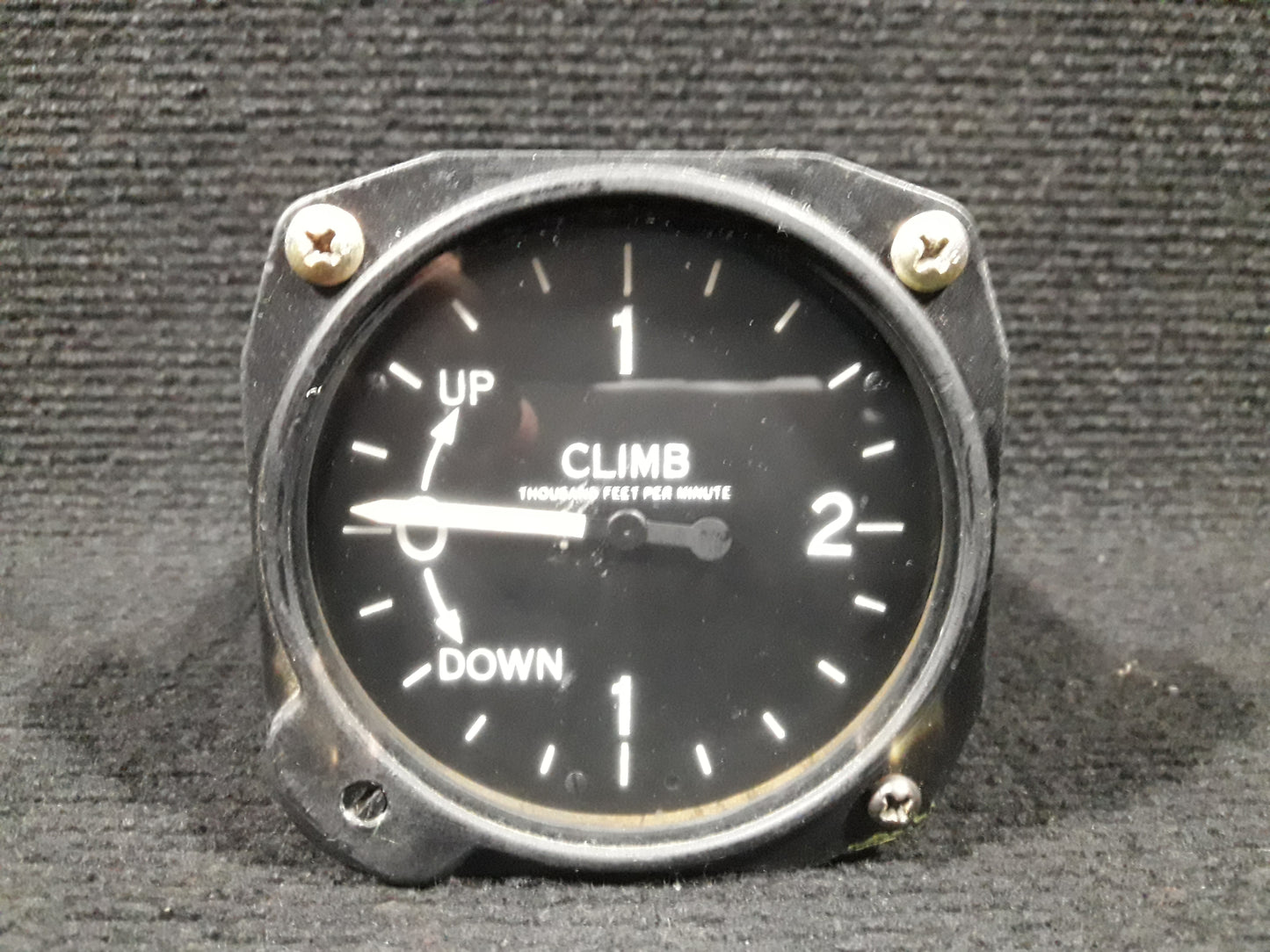 Vertical Speed Indicator - Pioneer - C-FXXQ