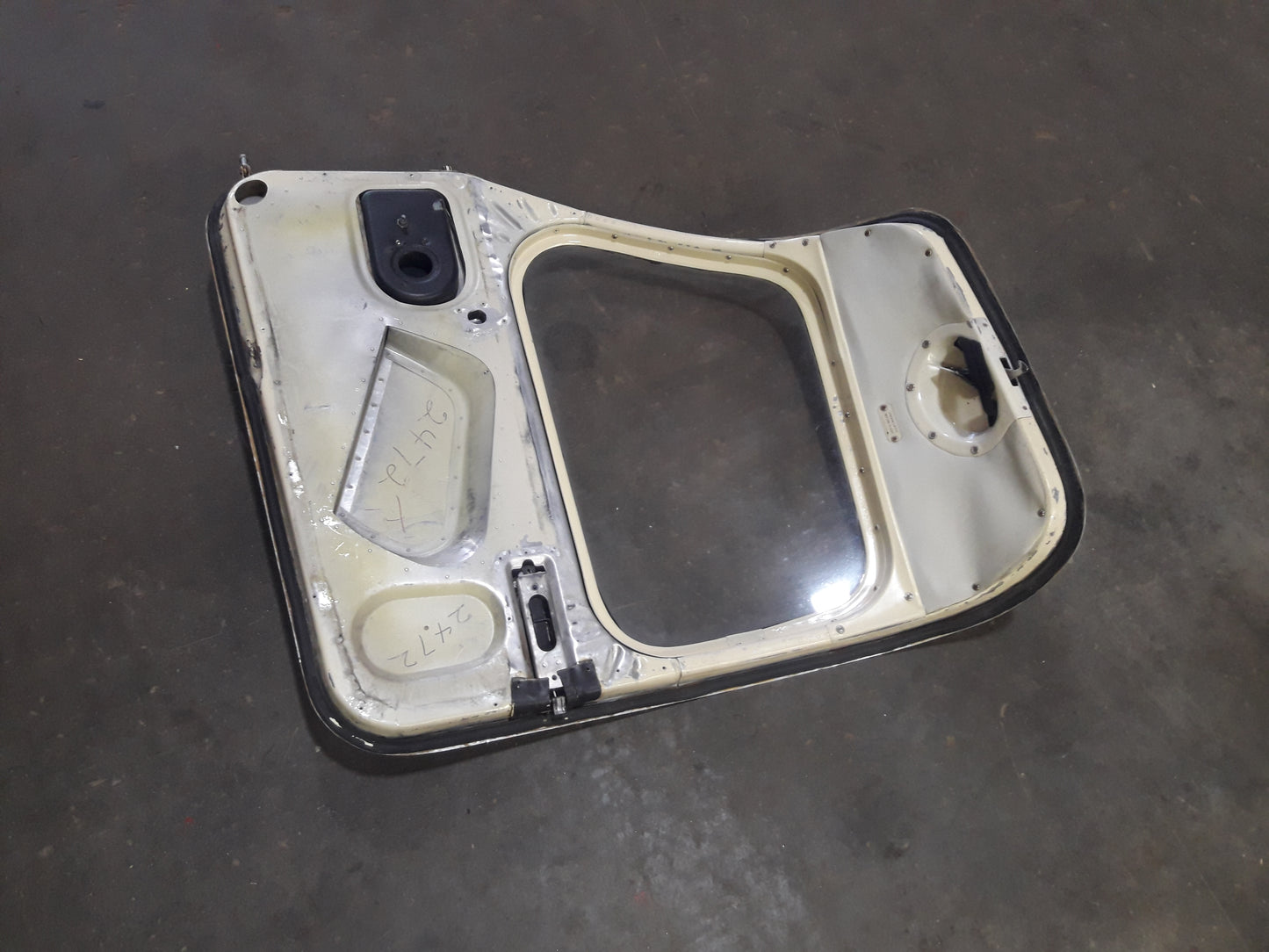 Cabin Door Assy - C-FXXQ (#65307-00)