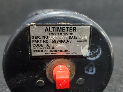 Altimeter - United Instruments - 5H-TAZ