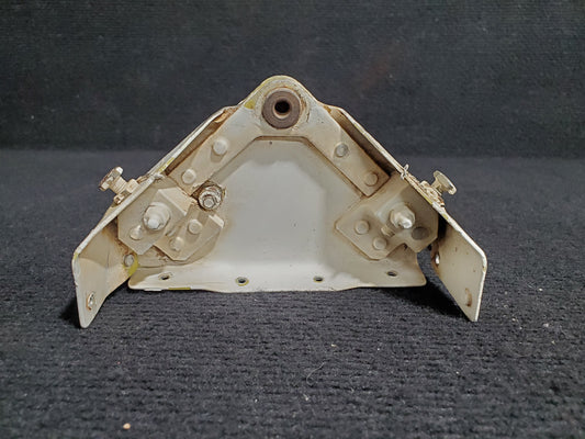 Hinge Assy LWR_Vertical Fin - Cessna - MISC