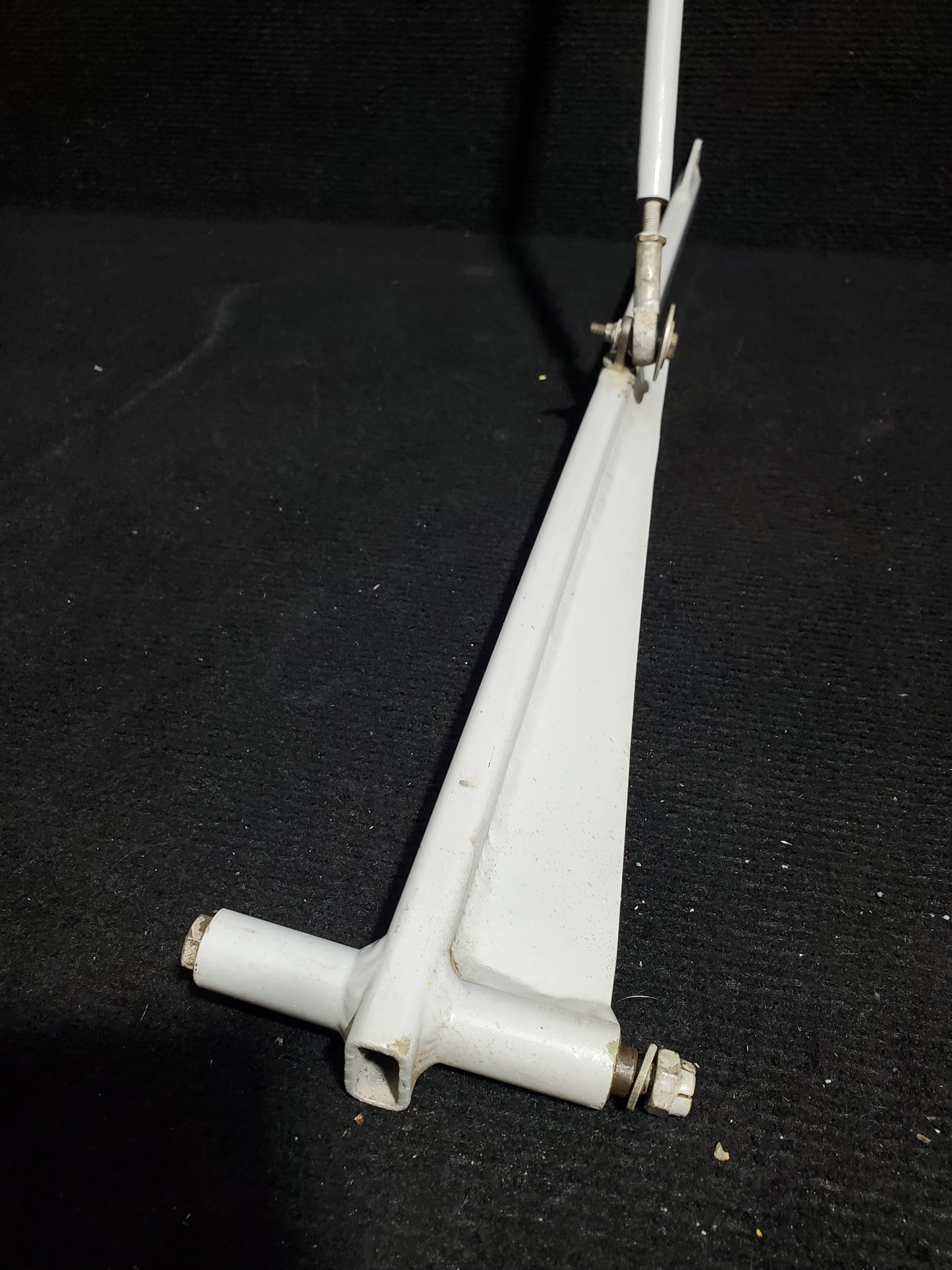 Lever Assy Actuator - Cessna - 5Y-BUC