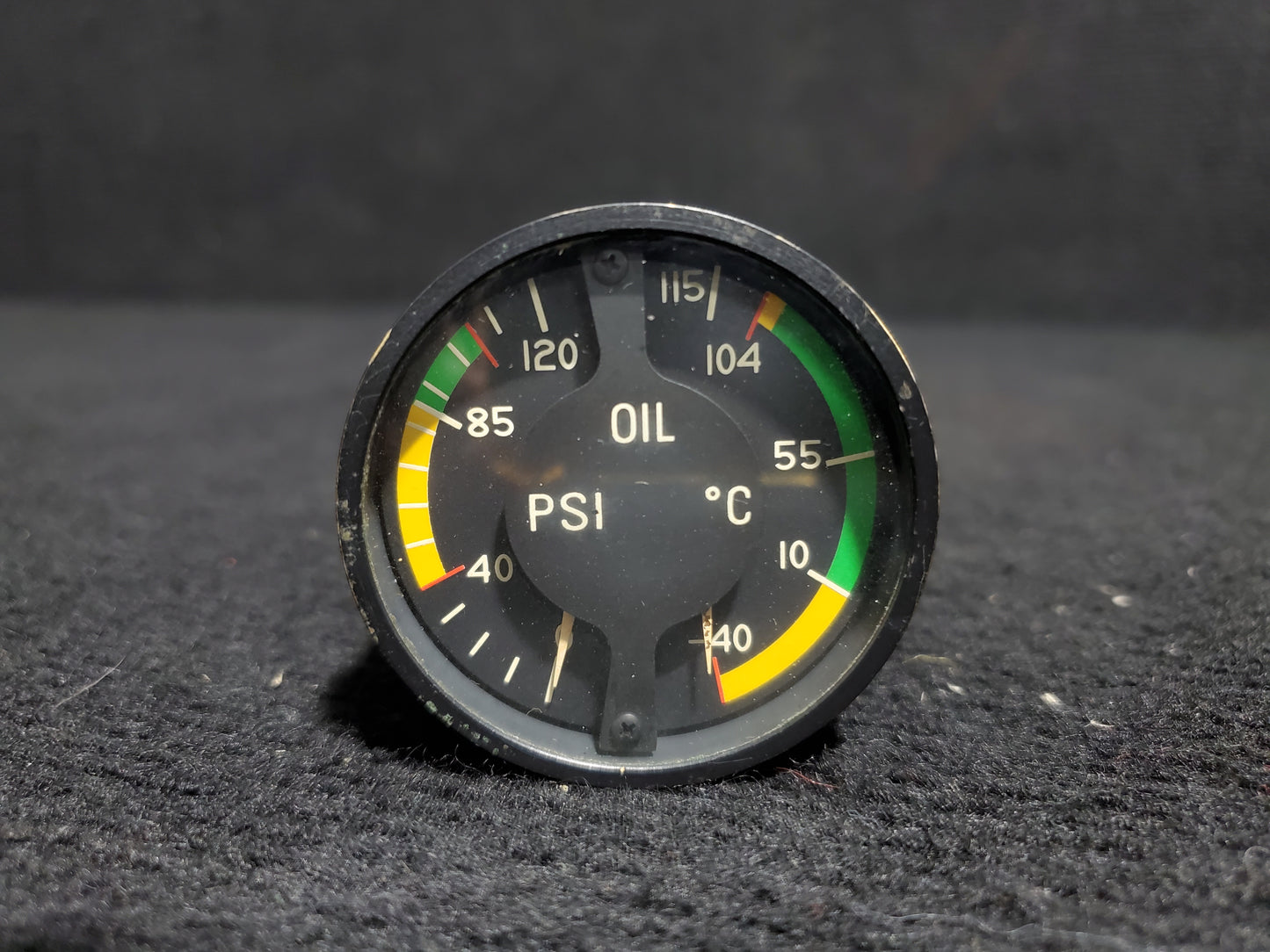 Oil Temp/Pressure Indicator - Mid-Continent - 5H-TAZ