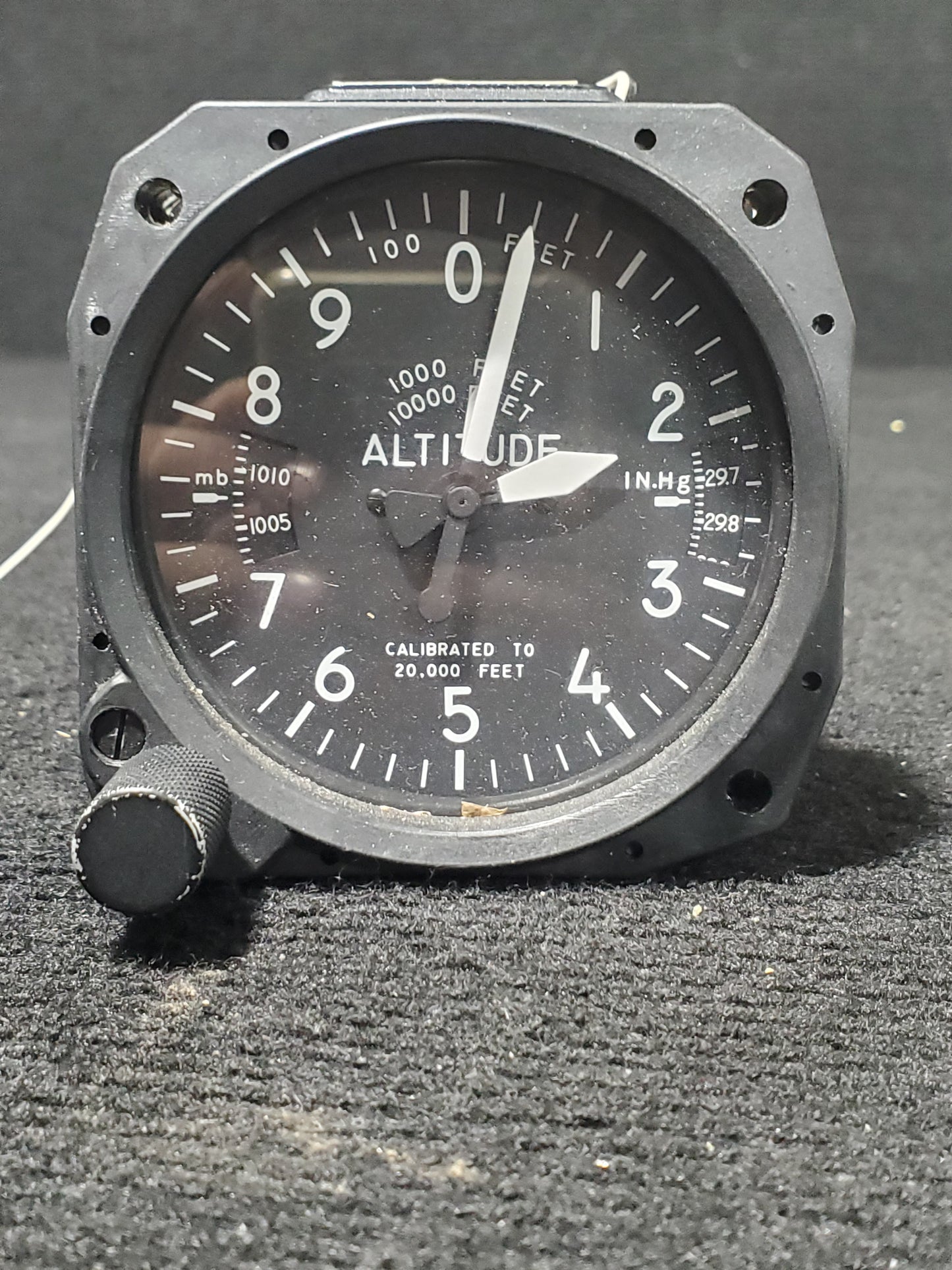 Altimeter (Lighted) - Cirrus - United Instruments - C-GDJL