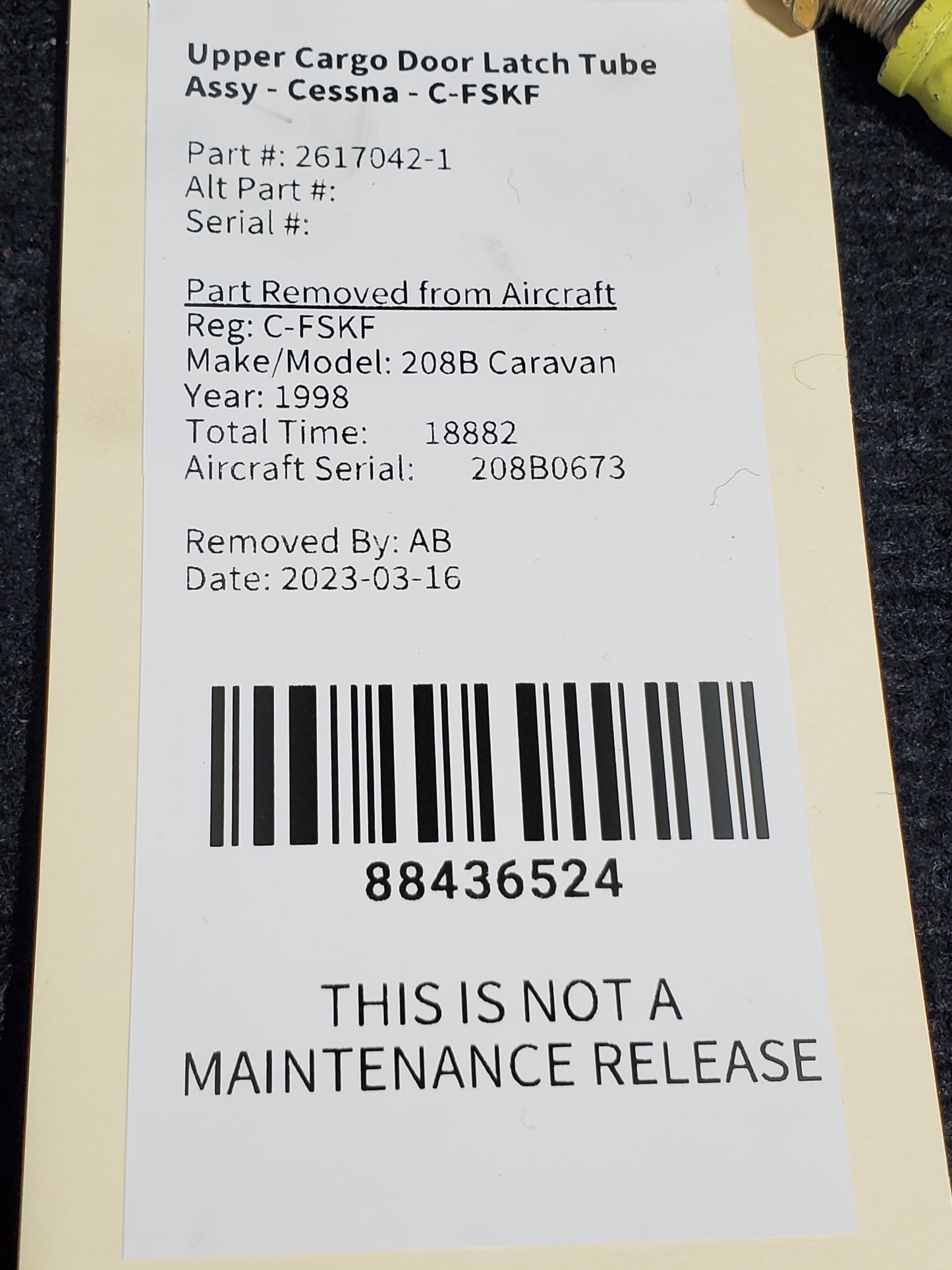 Upper Cargo Door Latch Tube Assy - Cessna - C-FSKF