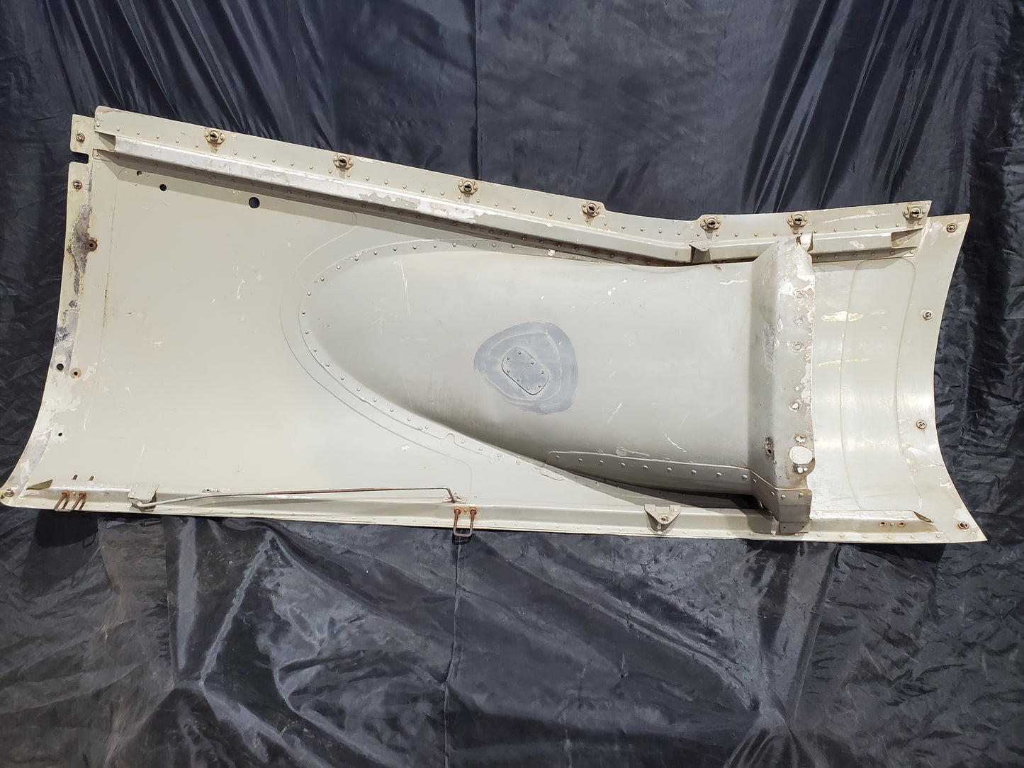 Cowl Assy - Lower RH with Cargo Pod - Cessna - 5Y-OER