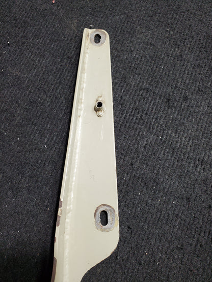 Oil Cooler Mounting Bracket - Upper - Cessna - 5Y-RNA