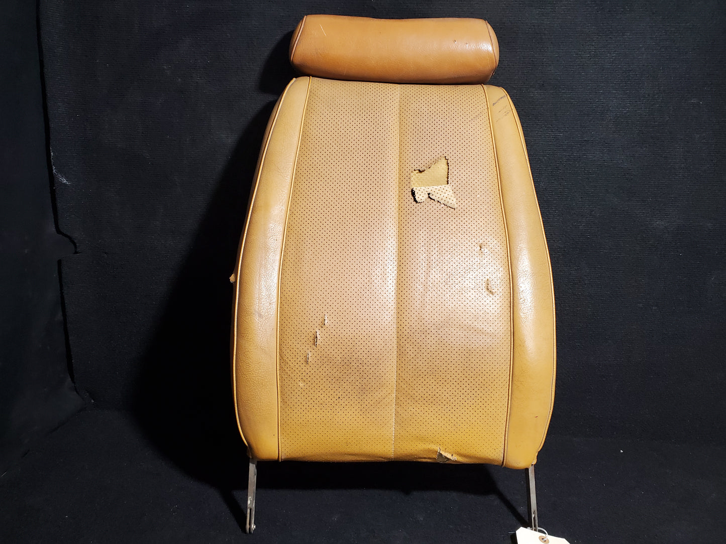 Seat - Back Assy - Pilot - Cessna - 5H-MRN